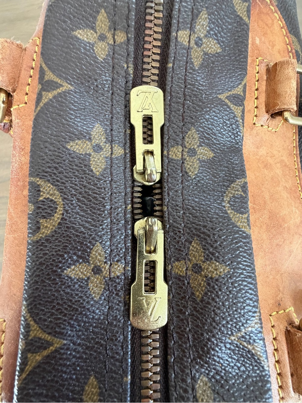 Louis Vuitton Deauville Bowler Bag - Picture 6 of 12